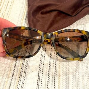 Tory Burch polarized tortoise sunglasses
